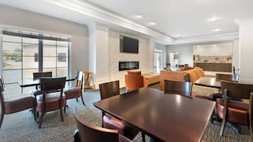 Petit déjeuner complet compris tous les jours