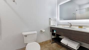 Værelse - 2 queensize-senge - ikke-ryger | Badeværelse | Gratis toiletartikler, hårtørrer, håndklæder, Sæbe