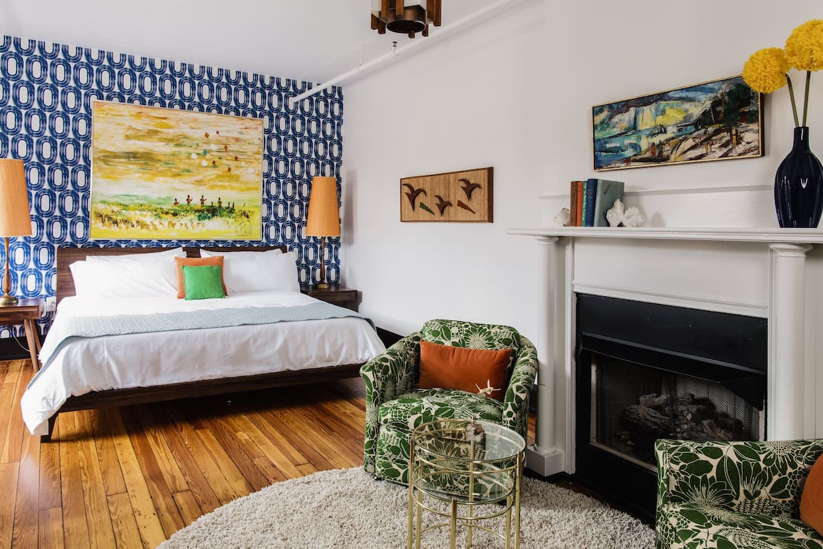 Suite, 1 King Bed, Balcony (The Kite) | Premium bedding, Tempur-Pedic beds, individually decorated