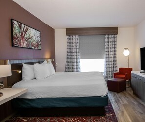 Room | Down duvets, in-room safe, blackout curtains, iron/ironing board - Hilton Garden Inn Hattiesburg (Hattiesburg)