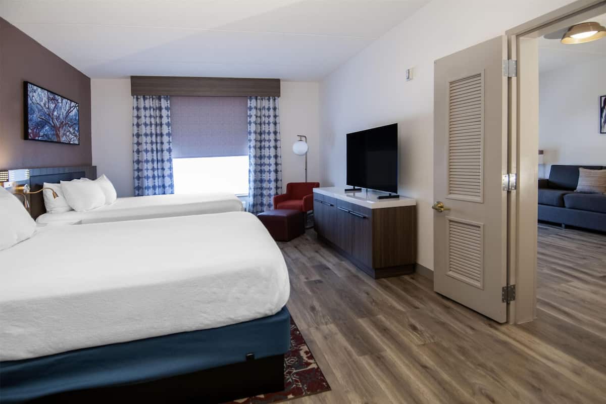 Suite, 1 Bedroom, Bathtub