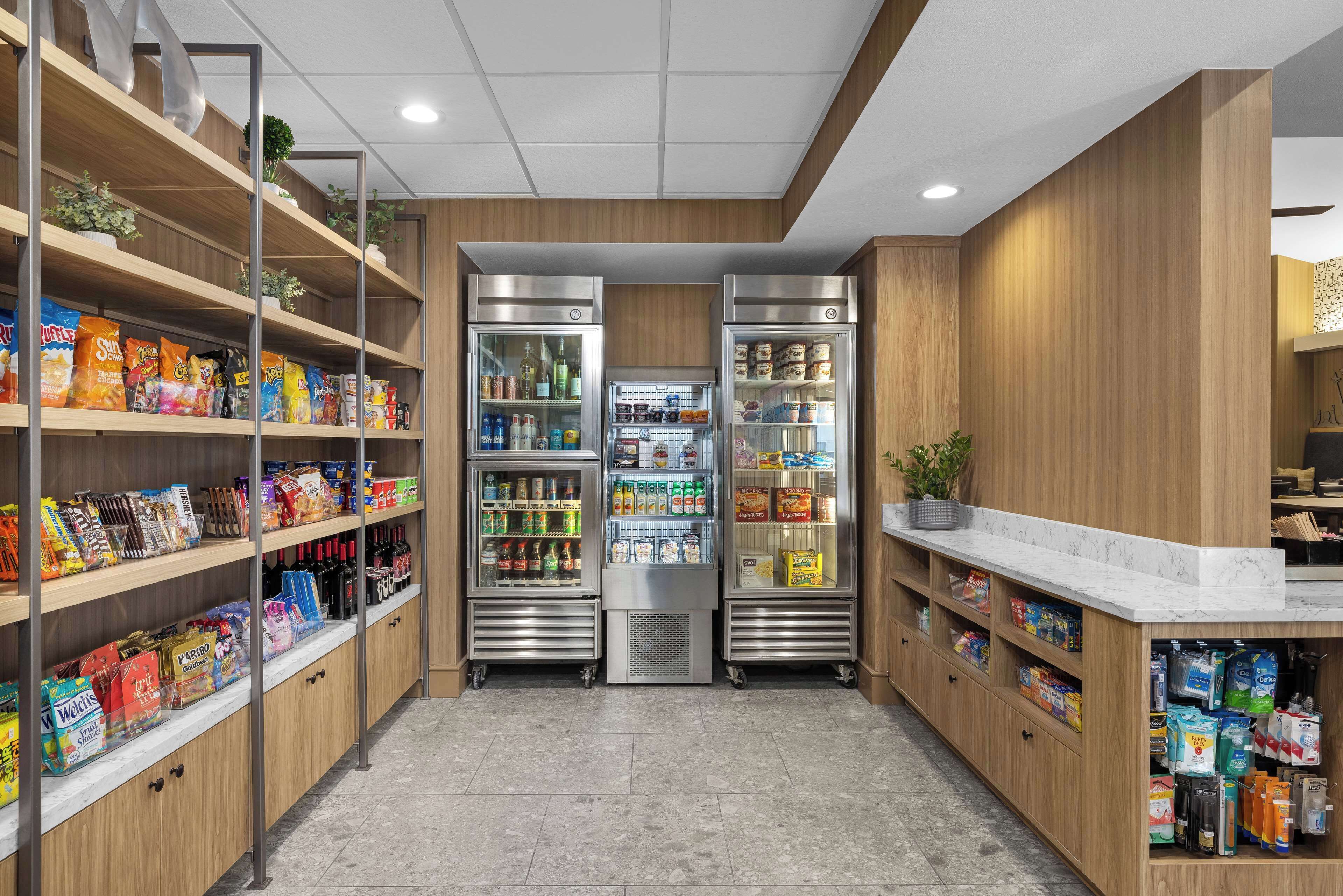 Snack bar