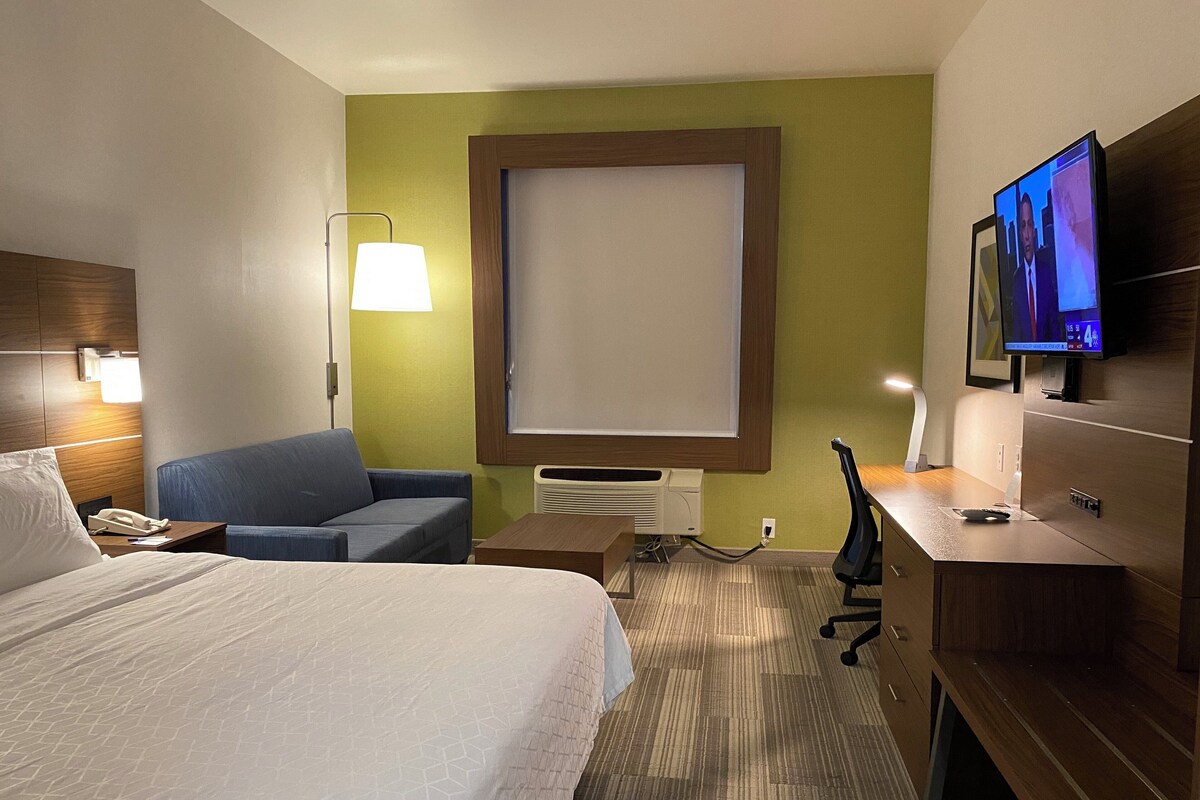 In-room safe, iron/ironing board, free cots/infant beds, free WiFi