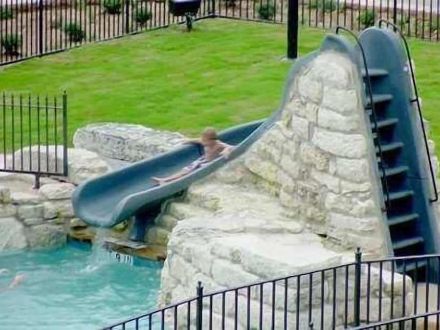 Kolam renang terbuka