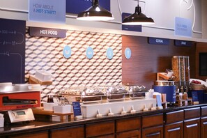 Petit déjeuner buffet compris tous les jours