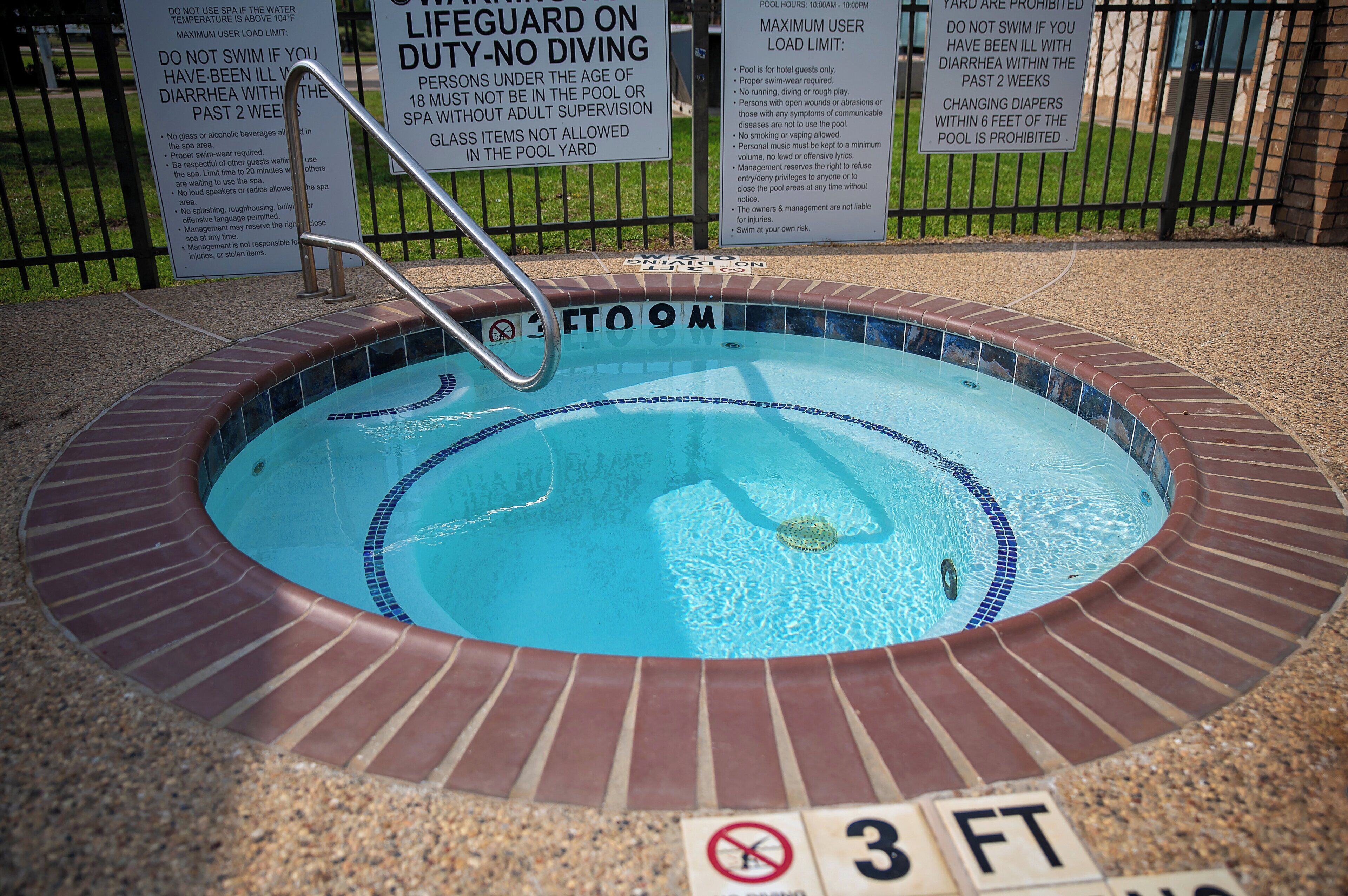 Seasonal outdoor pool, open 9 AM to 10 PM, sun loungers