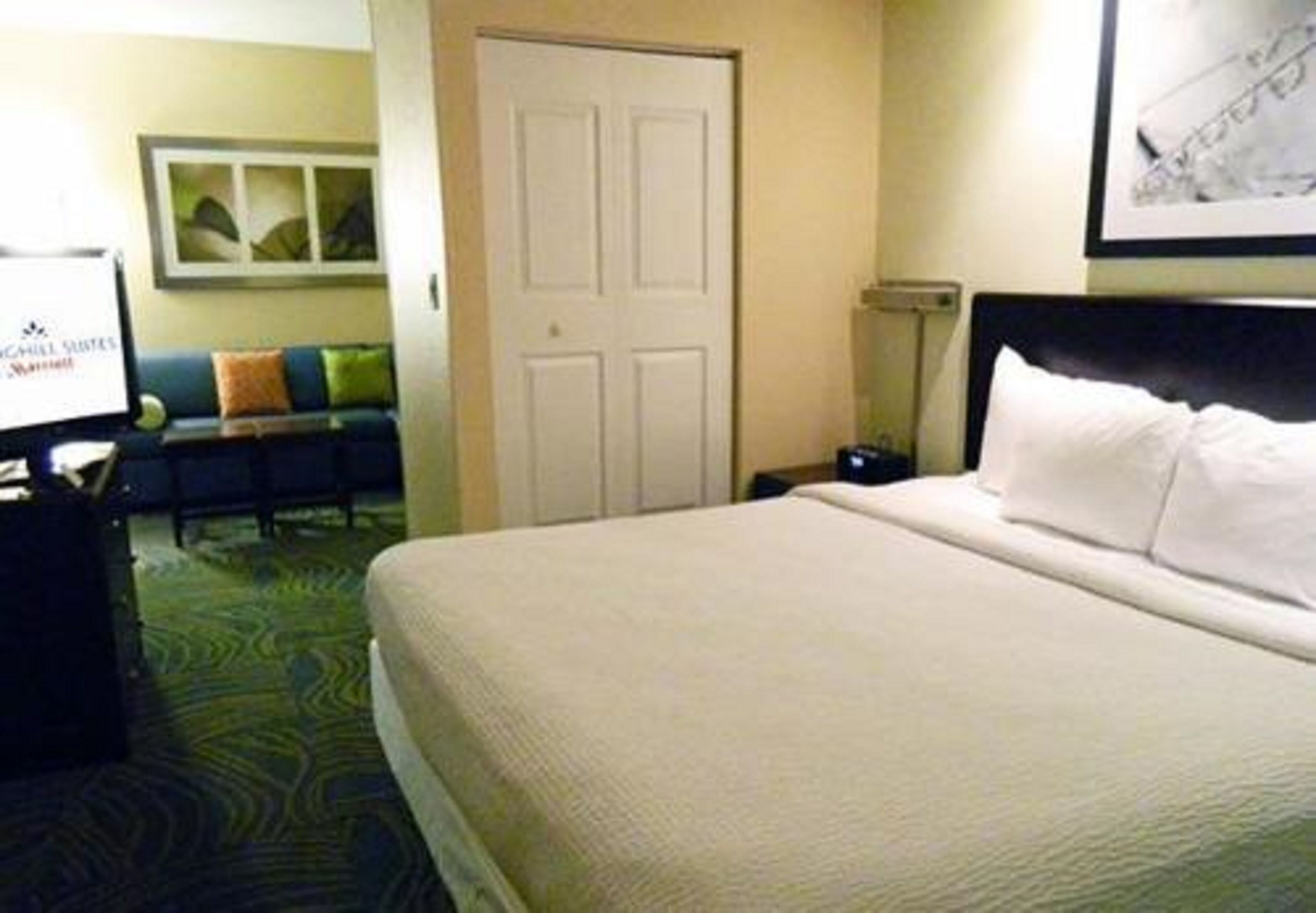 in-room safe, desk, iron/ironing board, free cots/infant beds