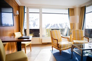 Premium bedding, minibar, in-room safe, desk - Arosa Kulm Hotel & Alpin Spa (Arosa)