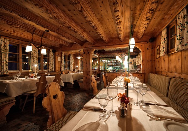 5 Restaurants, Frühstück, Mittagessen, Abendessen, internationale Küche