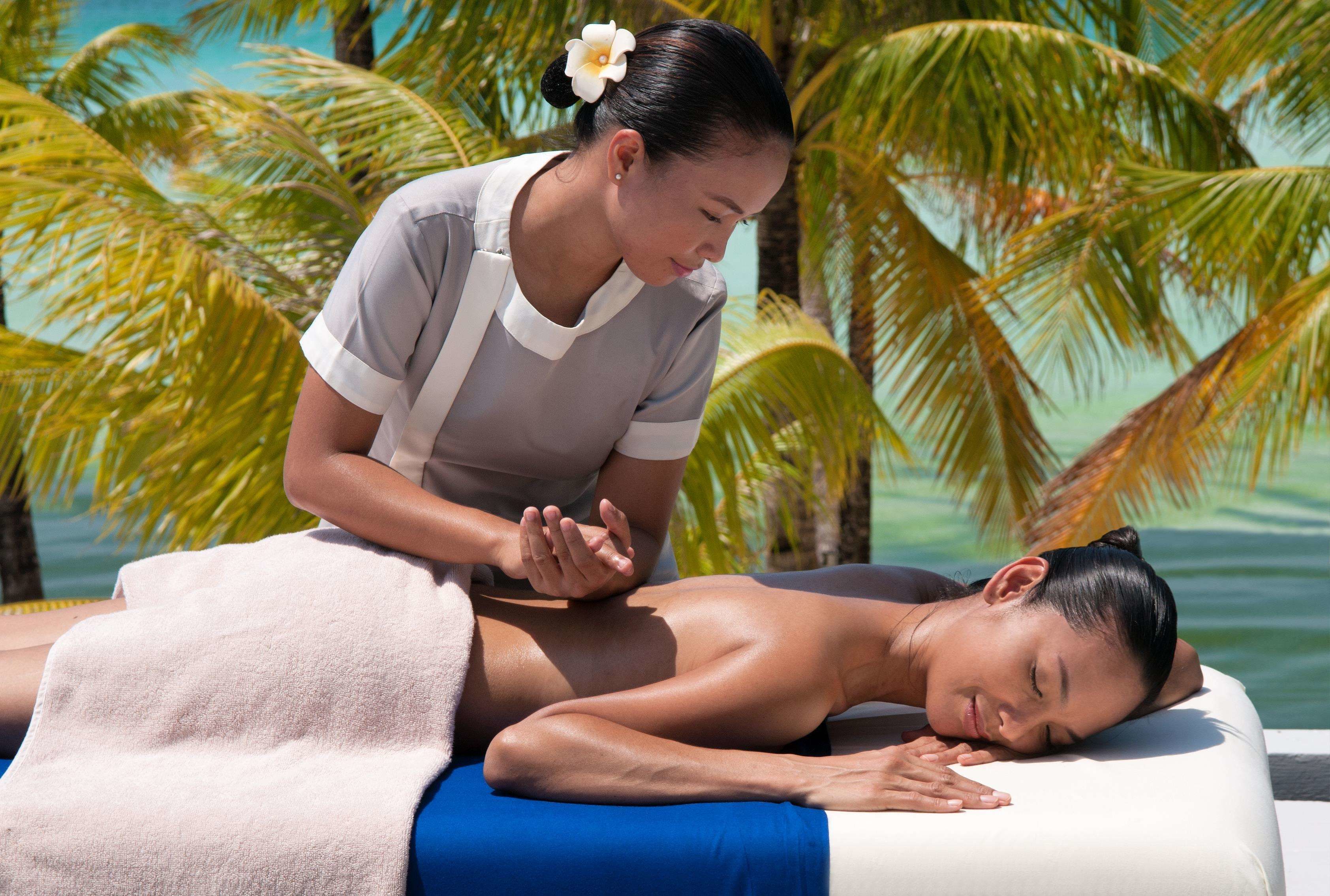 couples treatment room(s), hot tub, steam room, aromatherapy