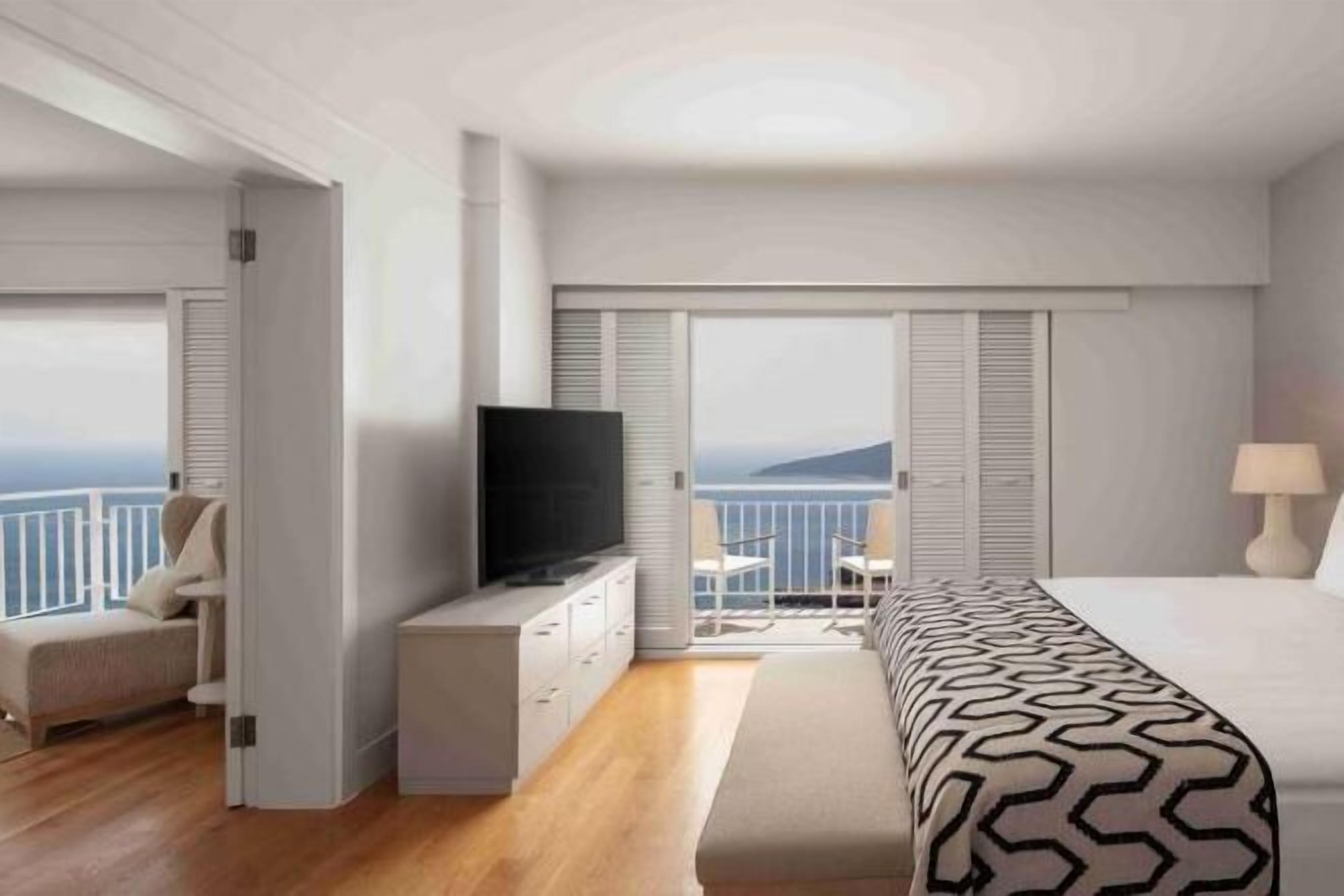 Bộ đồ giường cao cấp, minibar, két bảo mật tại phòng, bàn 