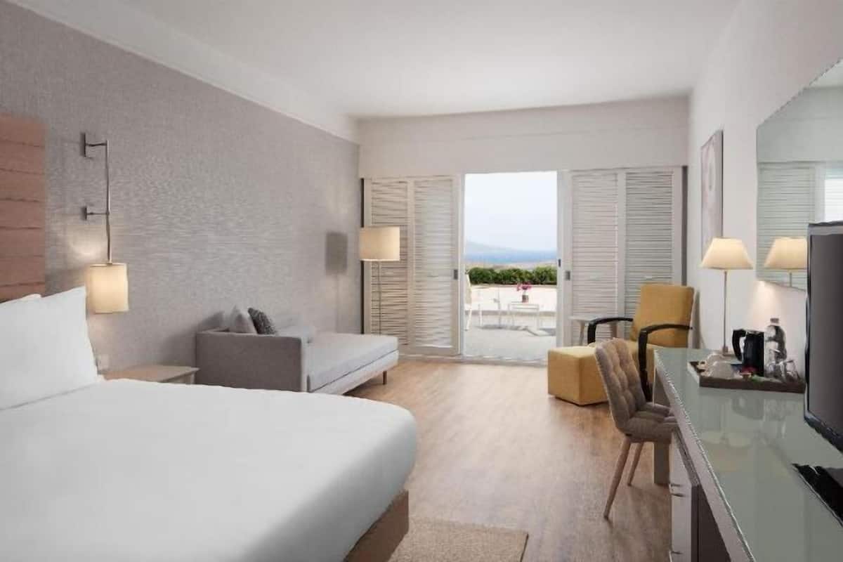 Ropa de cama de alta calidad y minibar