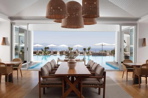 Frühstück, Blick auf den Pool