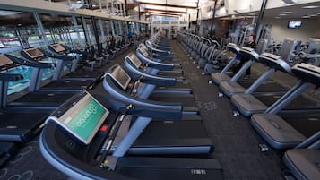 Work out in style with our well-equipped gym featuring treadmills with digital displays.