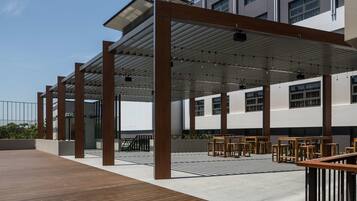 Courtyard Balcony Room | Room amenity