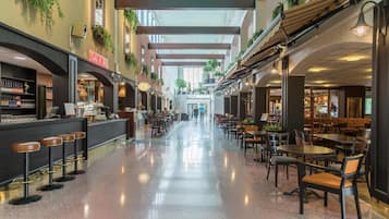 2 bars/lounges, poolside bar