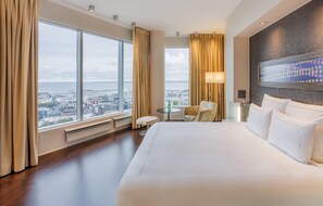 Grand Room, 1 King Bed, Harbour View