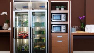 ماكينة بيع آلية