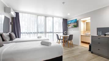 Deluxe Studio, 2 Single Beds