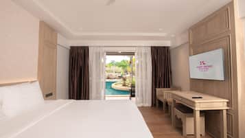 Room, Pool Access