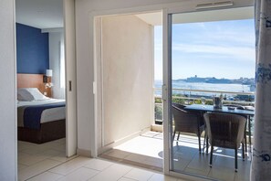 Premium bedding, in-room safe, desk, blackout drapes - Best Western Plus Ajaccio Amiraute (Ajaccio)