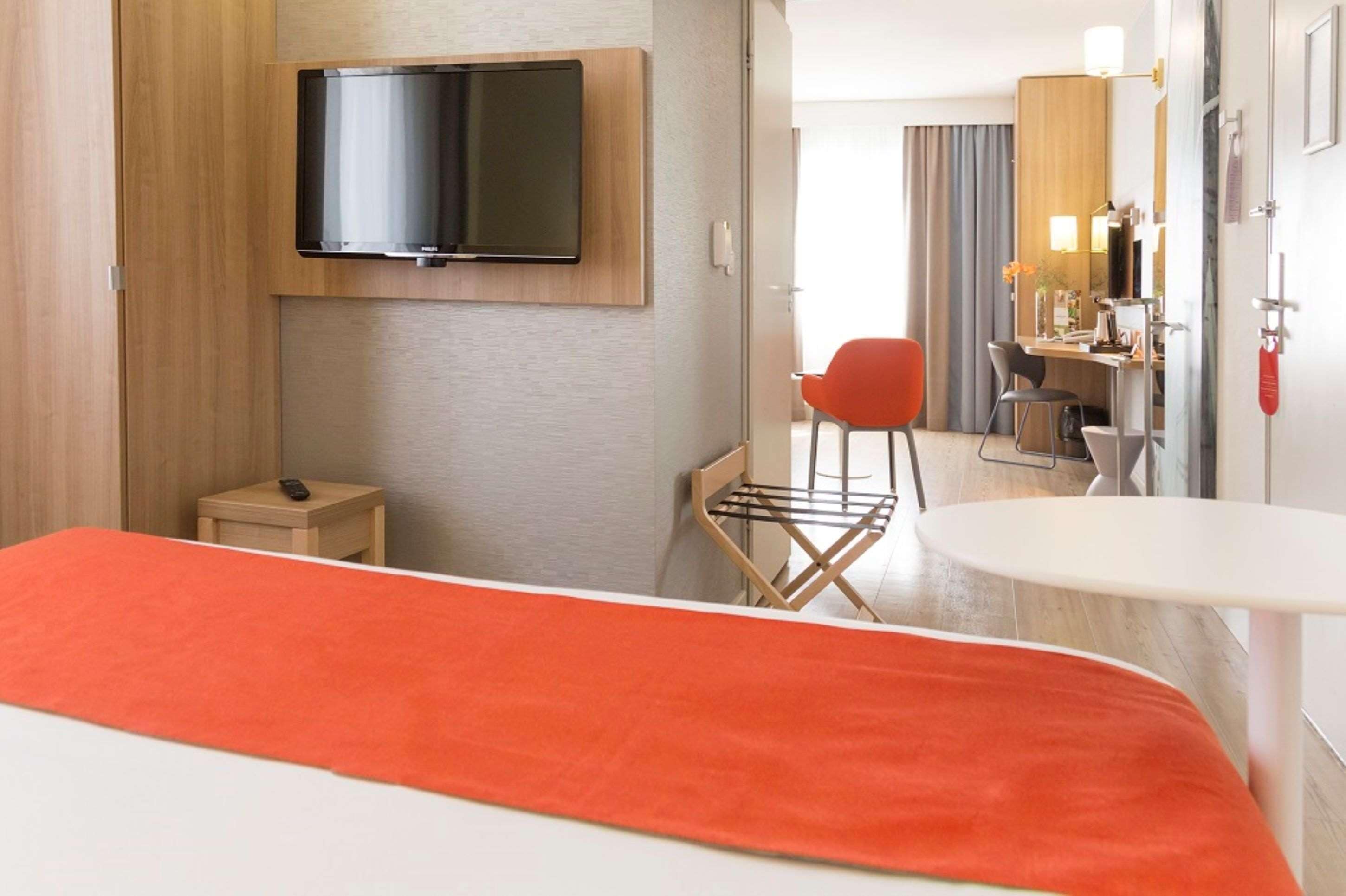 Habitación familiar, varias camas, para fumadores | Ropa de cama de alta calidad y caja de seguridad en la habitación 