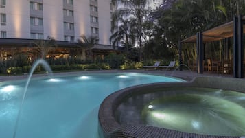 Outdoor pool, sun loungers