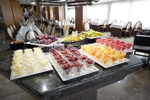 Buffet - Alba Seleqtta (Lloret de Mar)