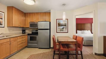 Premium bedding, pillow-top beds, in-room safe, desk