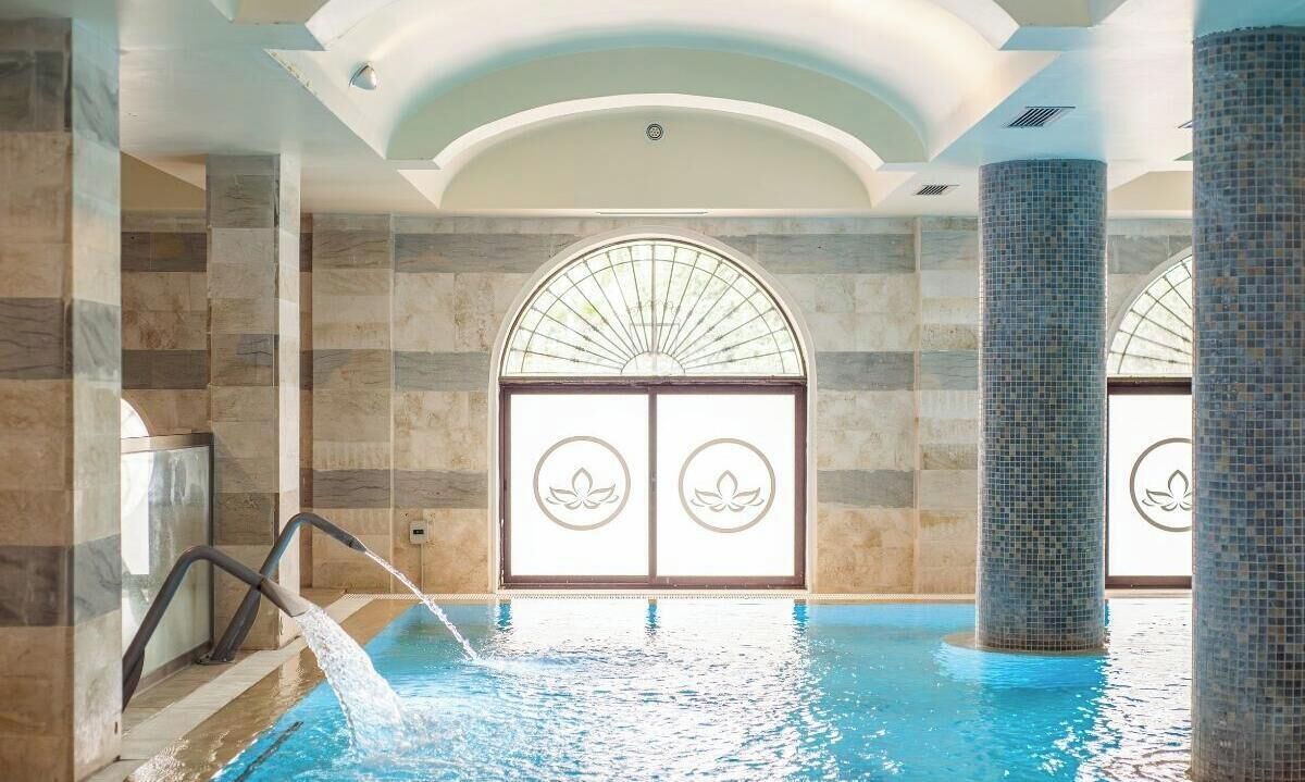 Bilik rawatan pasangan, sauna, tab panas, rawatan badan, aromaterapi 