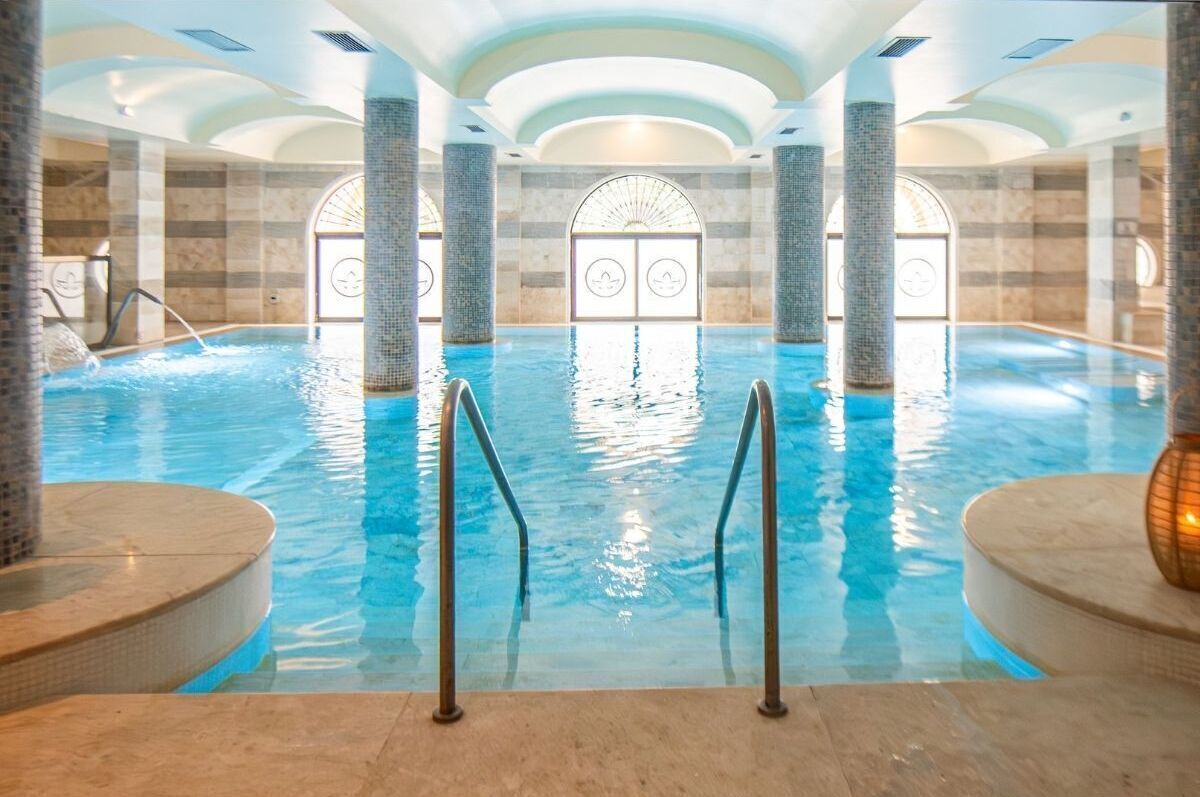 Couples treatment room(s), sauna, hot tub, body treatments, aromatherapy