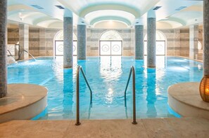Couples treatment room(s), sauna, hot tub, body treatments, aromatherapy
