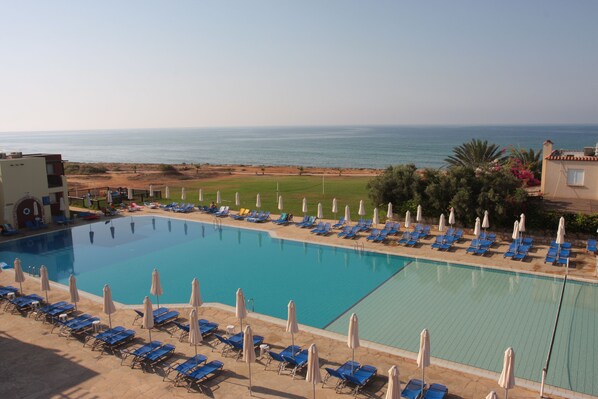 Indoor pool, 2 outdoor pools, pool umbrellas, sun loungers