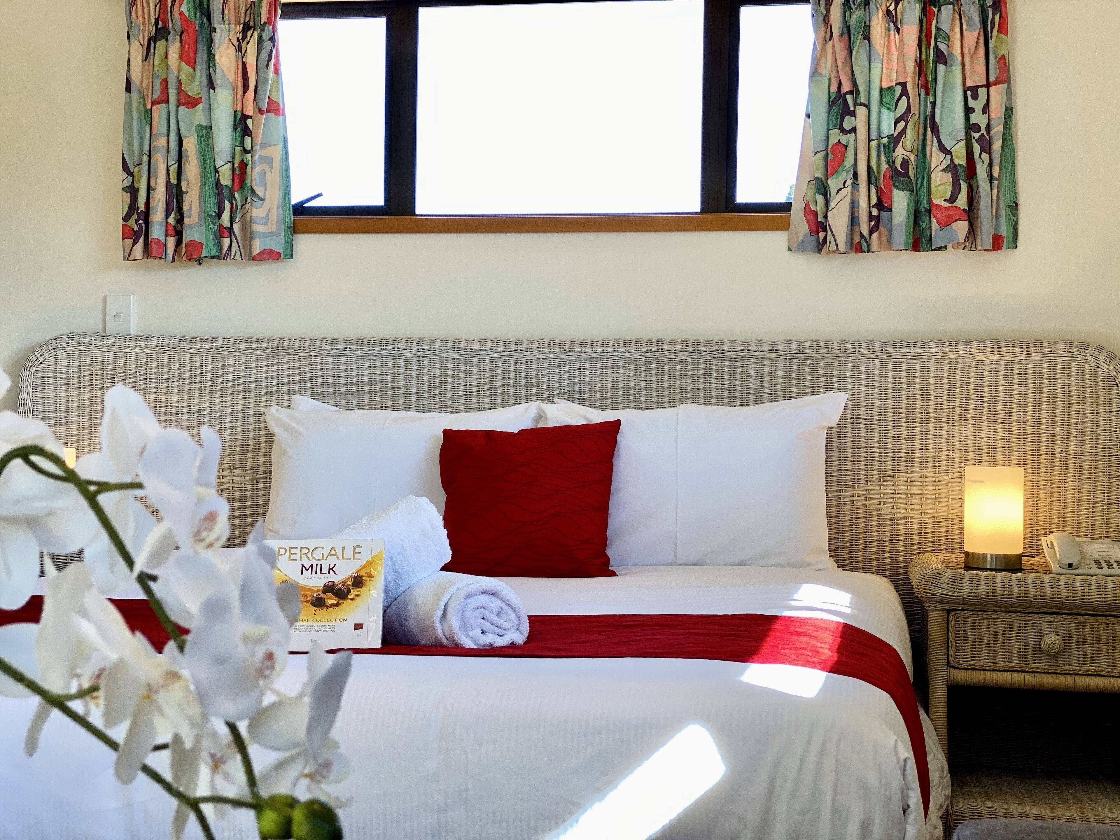 Suite estudio Deluxe, vistas al puerto | Ropa de cama de alta calidad, tabla de planchar con plancha, wifi gratis