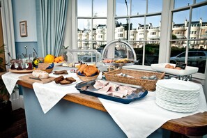 Free daily buffet breakfast