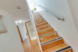 Apartment, 3 Bedrooms (Duplex) | Room amenity