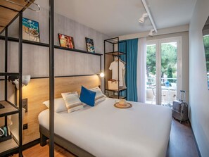 Roba de llit d'alta qualitat, escriptori i habitacions insonoritzades 