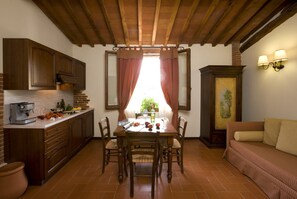 Family Apartment, 1 Bedroom, Private Bathroom | Private kitchen
