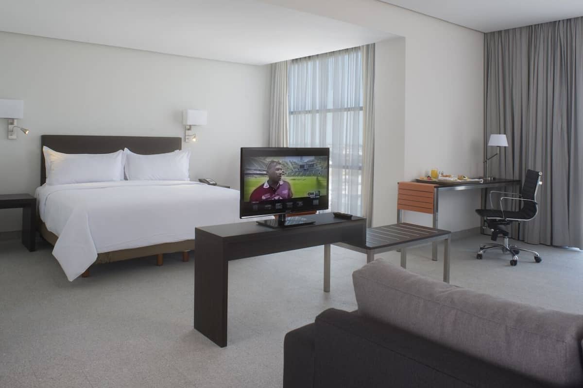 Junior-Suite | Schreibtisch, kostenlose Babybetten, kostenloses WLAN, Bettwäsche