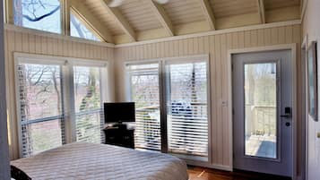 Luxury Cabin, 2 Bedrooms, Lake View, Lakeside