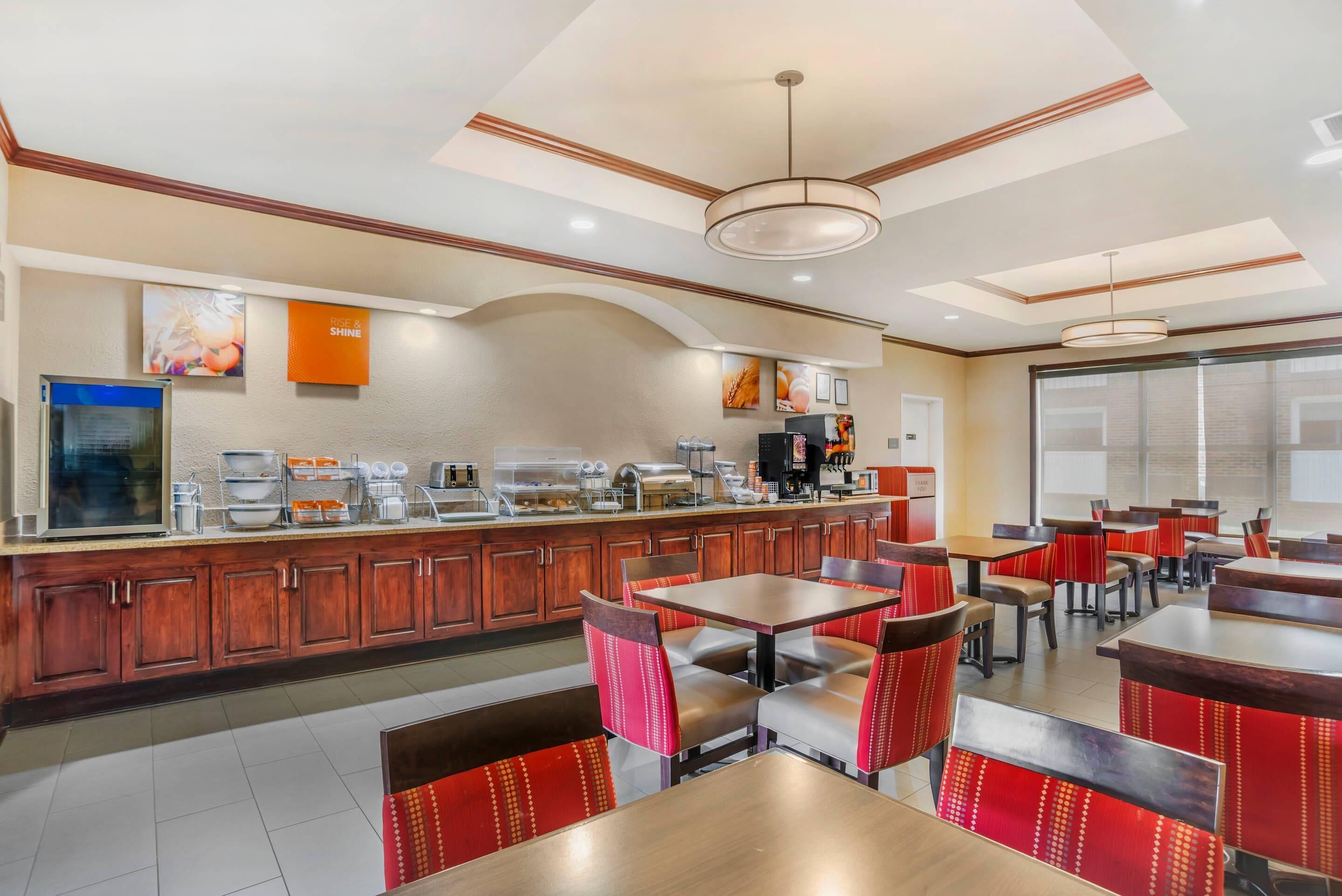 free buffet breakfast