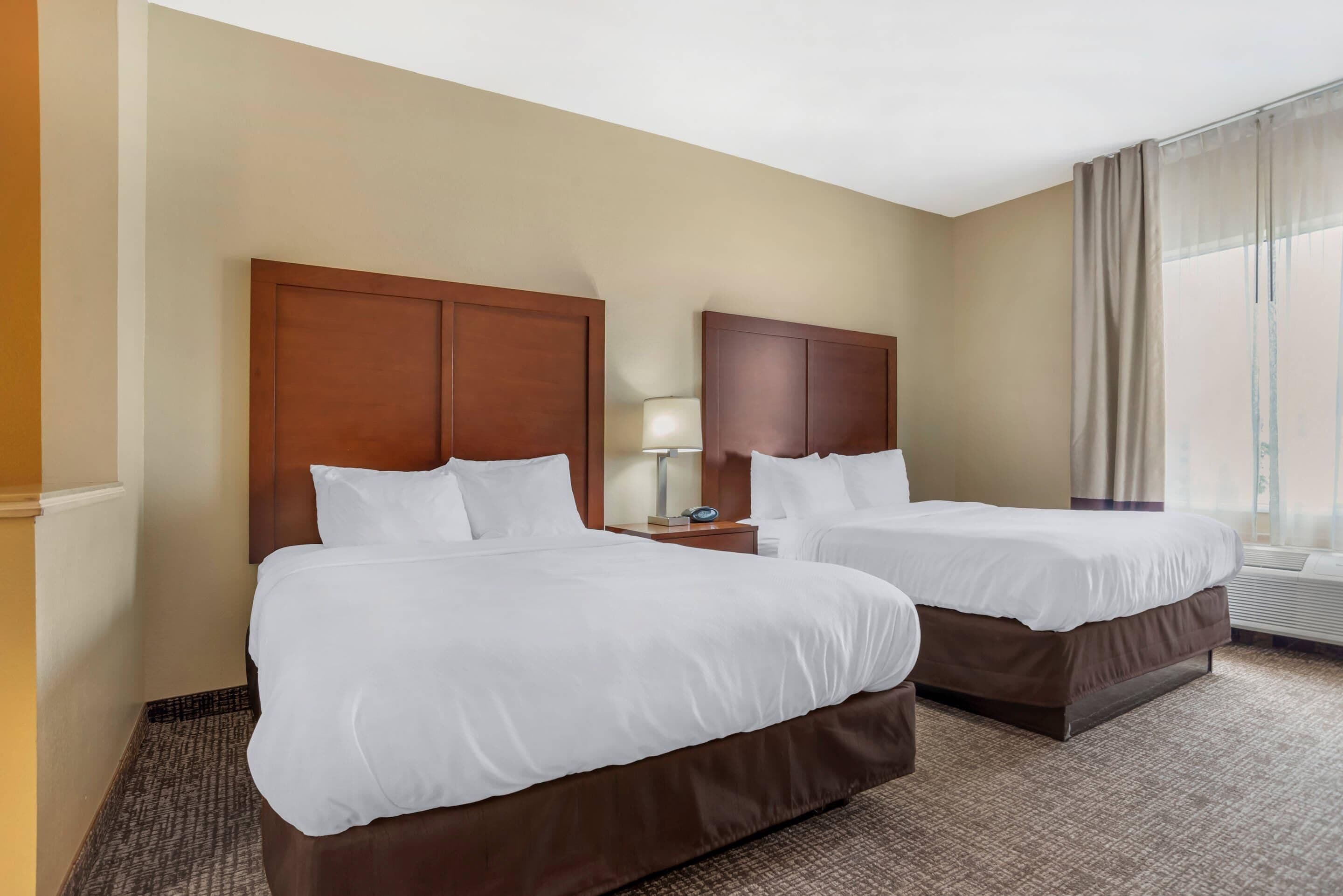 desk, blackout curtains, iron/ironing board, free wifi