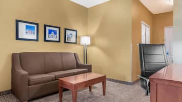 Desk, blackout drapes, iron/ironing board, free WiFi