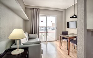 24-inch TV with satellite channels - Apartamentos HG Tenerife Sur (Arona)