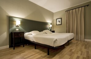 Apartment, 2 Bedrooms (4 adults and 1 child) | Down duvets, individually furnished, WiFi, bed sheets - Apartamentos HG Lomo Blanco (Tías)