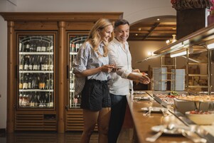 Desayuno buffet diario (EUR 25.00 por persona)