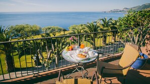 Water view - Capo Dei Greci Taormina Coast Resort Hotel & SPA (Sant'Alessio Siculo)