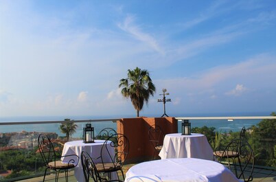 Hotel - Giardino Marchese d'Altavilla