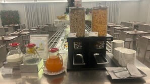 Breakfast buffet - AS Hotel dei Giovi (Cesano Maderno)
