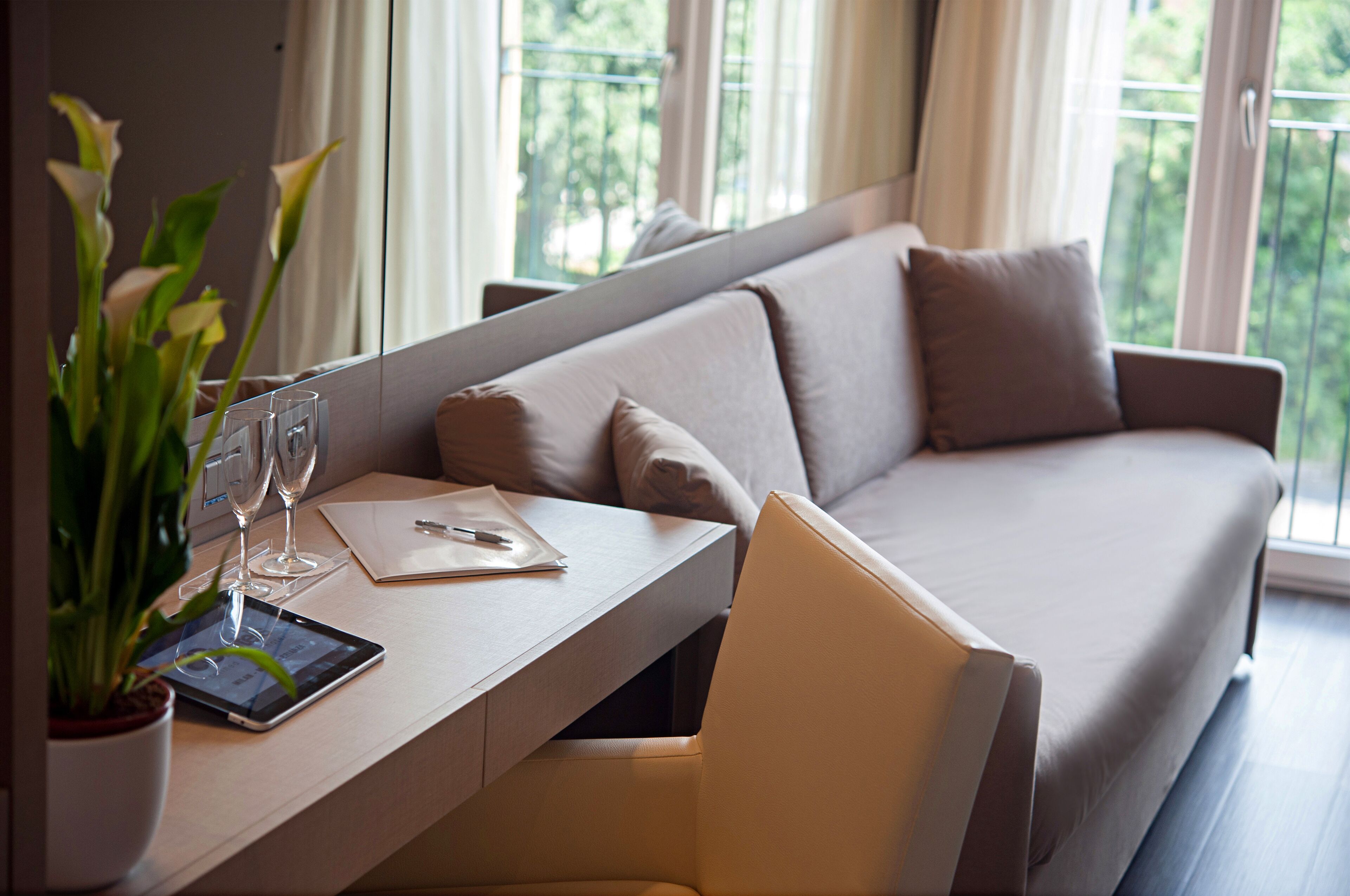 suite | 1 bedroom, down duvets, minibar, in-room safe